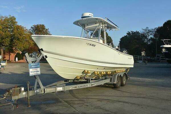 Photo of the 2005 Regulator 24 fs