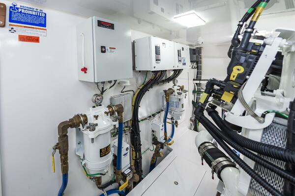 Fins Up 72ft Viking Yacht For Sale