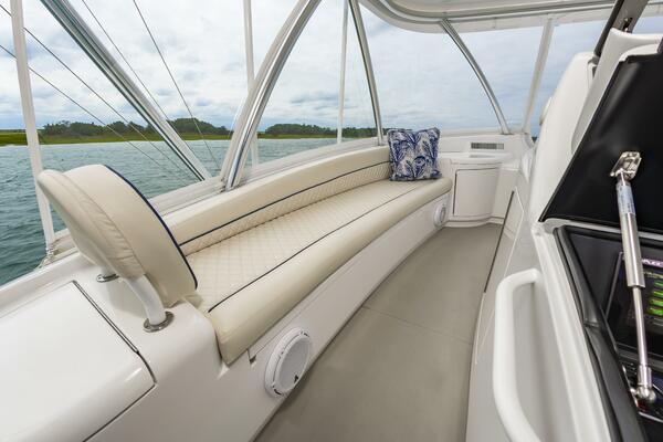 Fins Up 72ft Viking Yacht For Sale