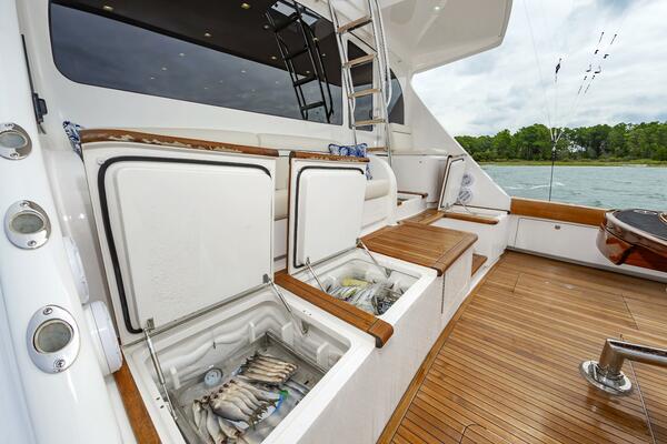 Fins Up 72ft Viking Yacht For Sale