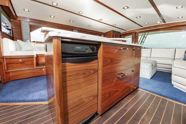 Fins Up 72ft Viking Yacht For Sale