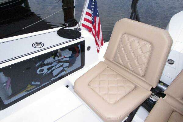 Axopar Sun-Top Yacht For Sale