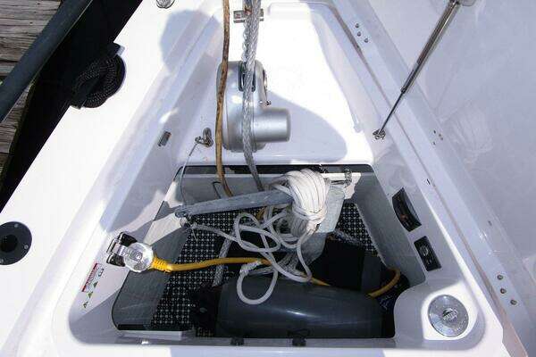 Axopar Sun-Top Yacht For Sale