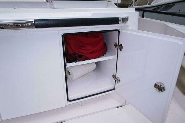 Axopar Sun-Top Yacht For Sale