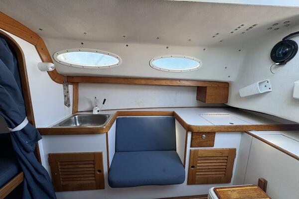 28ft Alerion Yacht For Sale