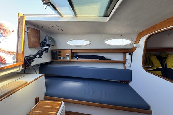 28ft Alerion Yacht For Sale