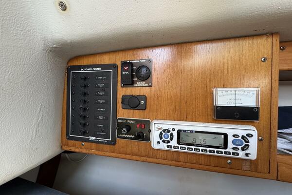 28ft Alerion Yacht For Sale