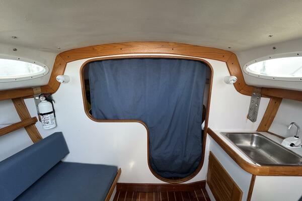 28ft Alerion Yacht For Sale