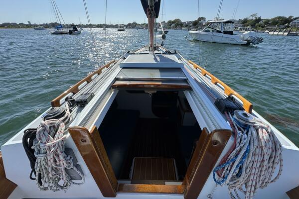 28ft Alerion Yacht For Sale