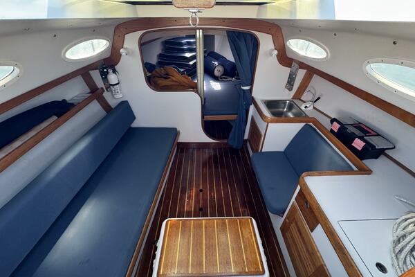 28ft Alerion Yacht For Sale