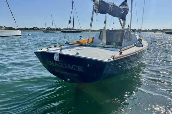 28ft Alerion Yacht For Sale