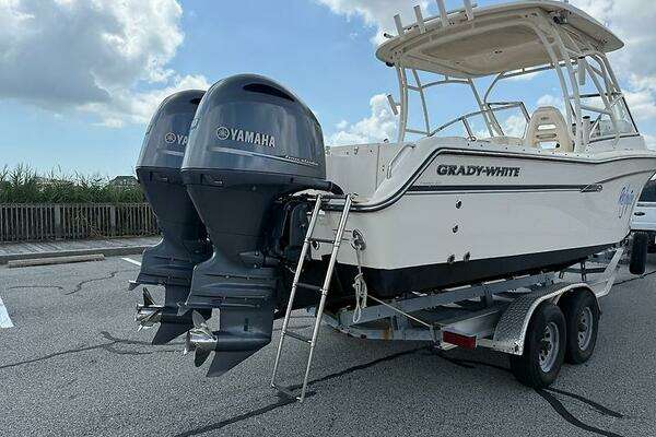 Photo of the 2018 Grady-White Grady-White