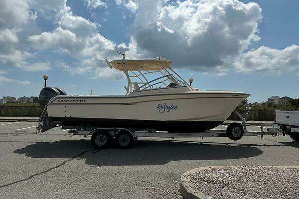 Photo of the 2018 Grady-White Grady-White