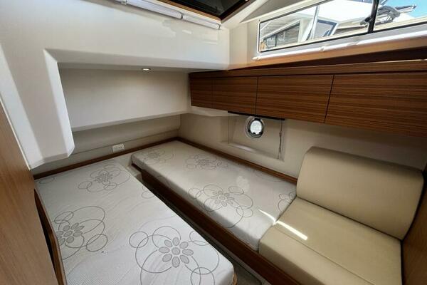 40ft Greenline Yacht For Sale