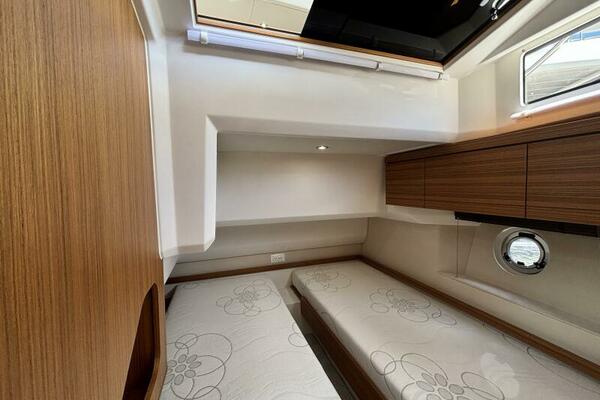 40ft Greenline Yacht For Sale