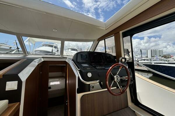 40ft Greenline Yacht For Sale