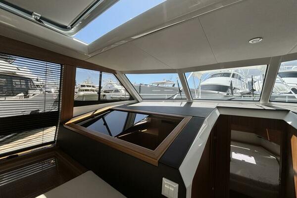 40ft Greenline Yacht For Sale