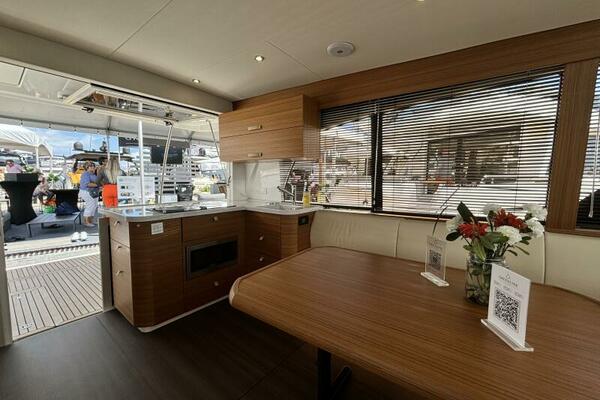 40ft Greenline Yacht For Sale