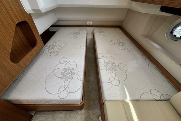 40ft Greenline Yacht For Sale