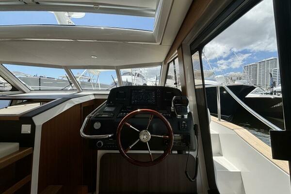 40ft Greenline Yacht For Sale