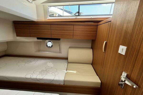 40ft Greenline Yacht For Sale