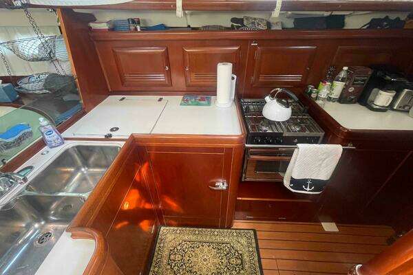 Photo of the 2004 Beneteau Oceanis 473 "TIRAMISU"
