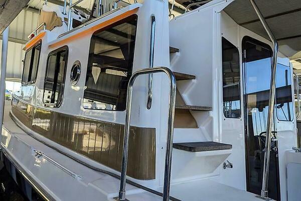 R 31 CB Luxury Edition 31ft Ranger Tugs Yacht For Sale