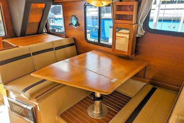 R 31 CB Luxury Edition 31ft Ranger Tugs Yacht For Sale