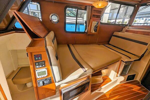 R 31 CB Luxury Edition 31ft Ranger Tugs Yacht For Sale