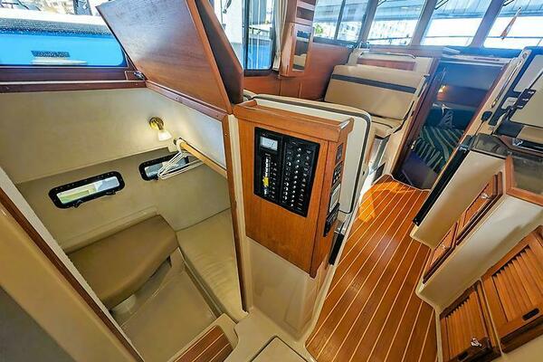 R 31 CB Luxury Edition 31ft Ranger Tugs Yacht For Sale