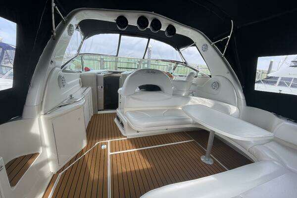 Photo of the 2000 Sea Ray 380 Sundancer "Priorities"