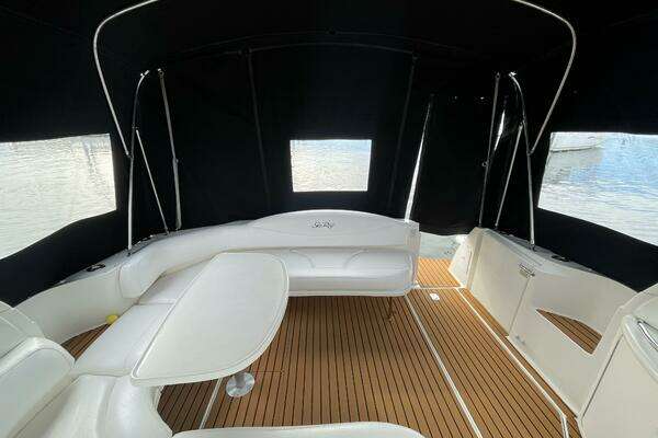 Photo of the 2000 Sea Ray 380 Sundancer "Priorities"