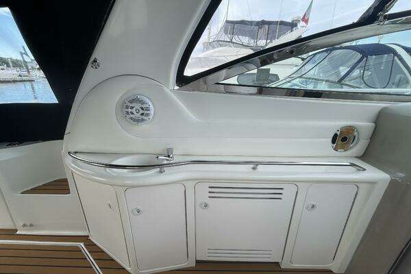 Photo of the 2000 Sea Ray 380 Sundancer "Priorities"