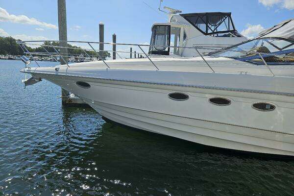 41-ft-Regal-2000-Commodore 4160-Off Site Warwick Rhode Island United States  yacht for sale