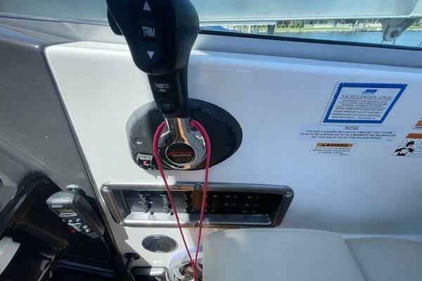 295 30ft Monterey Yacht For Sale