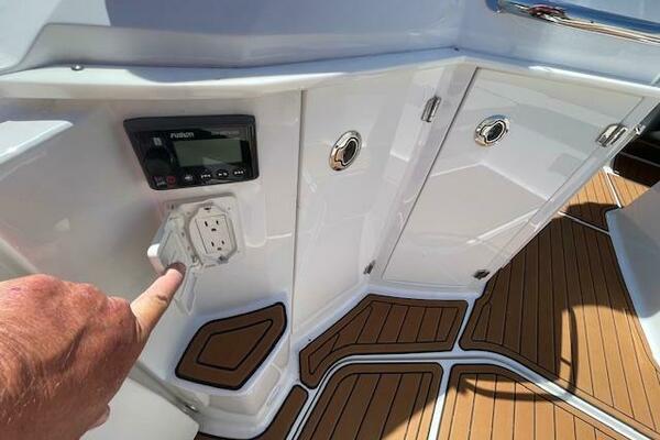 295 30ft Monterey Yacht For Sale