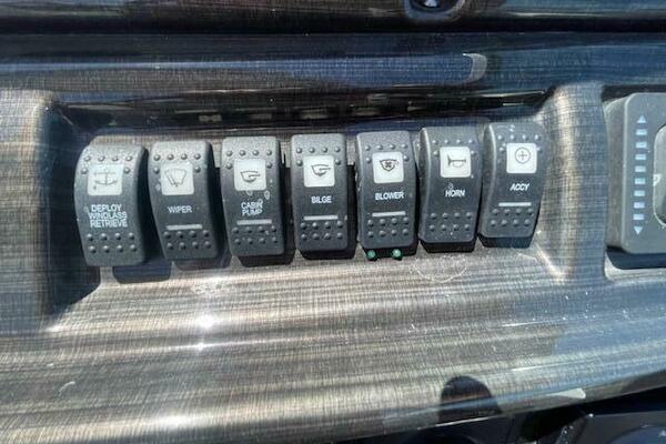 295 30ft Monterey Yacht For Sale