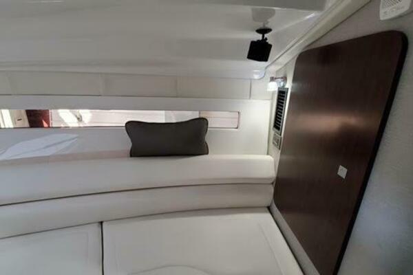 295 30ft Monterey Yacht For Sale
