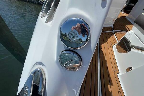 295 30ft Monterey Yacht For Sale