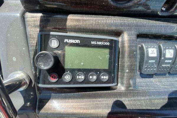 295 30ft Monterey Yacht For Sale