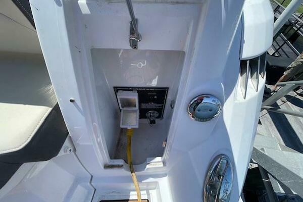 295 30ft Monterey Yacht For Sale