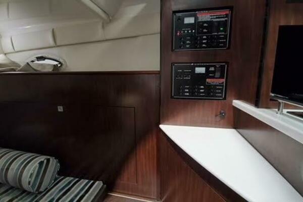 295 30ft Monterey Yacht For Sale