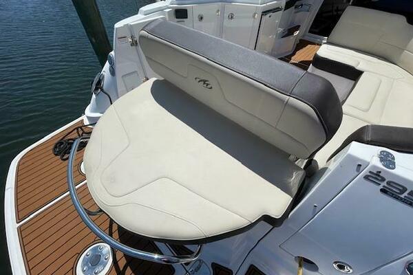 295 30ft Monterey Yacht For Sale