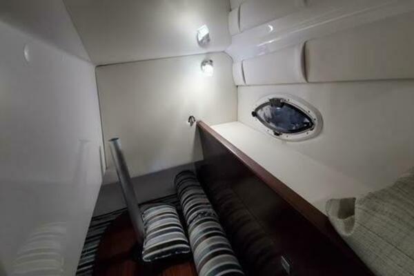 295 30ft Monterey Yacht For Sale