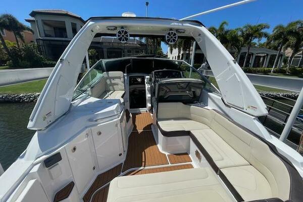 295 30ft Monterey Yacht For Sale