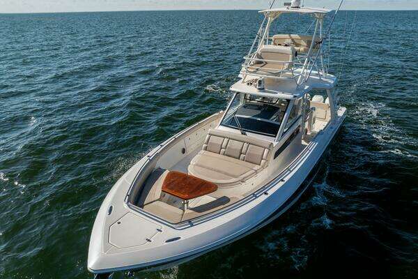 2021 Boston Whaler 42