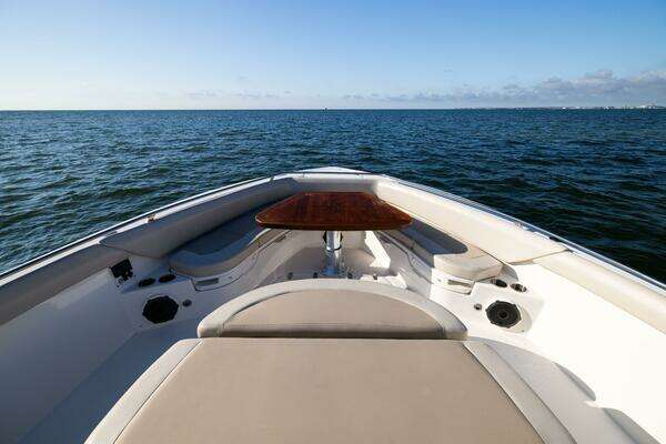 2021 Boston Whaler 42