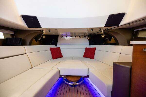 2021 Boston Whaler 42