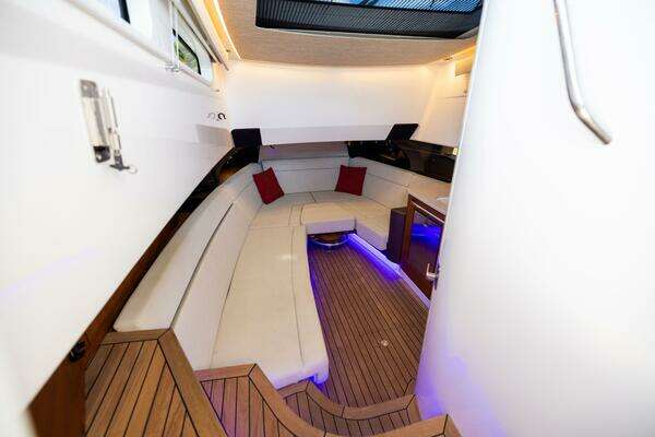 2021 Boston Whaler 42