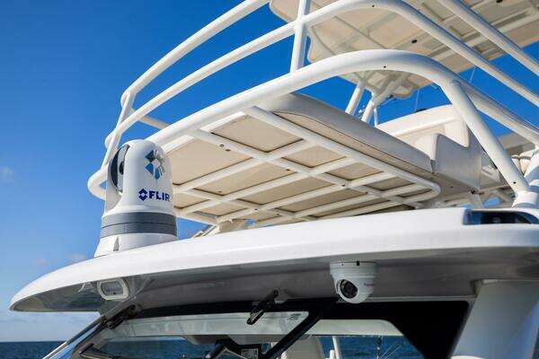 2021 Boston Whaler 42